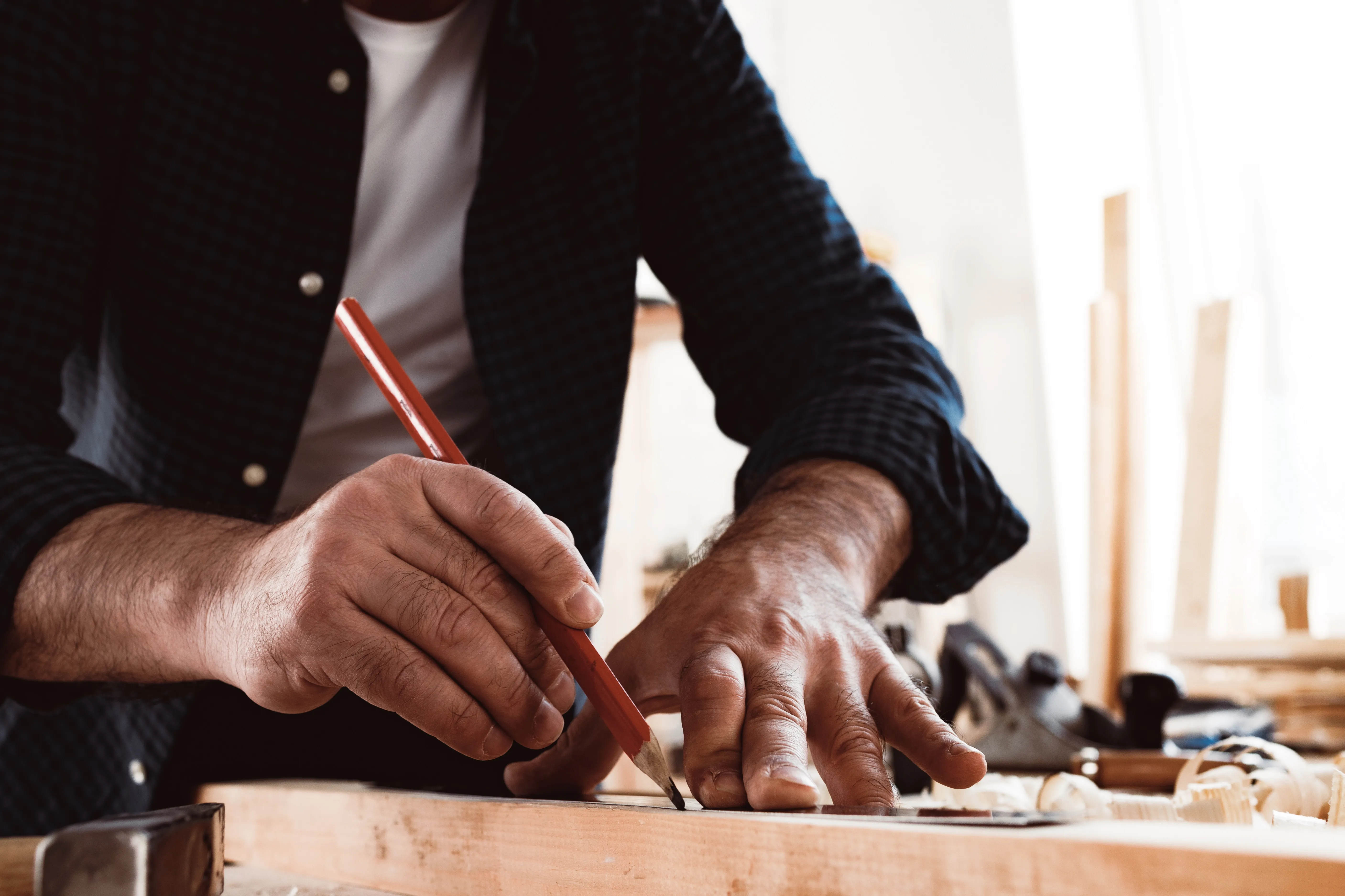 Chef d'entreprise recevant un contact client qualifié